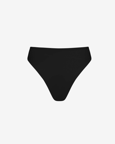 mari // brazilian bikini