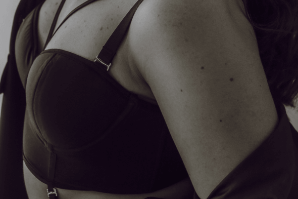 Kiedy biustonosz wywołuje ból pleców?