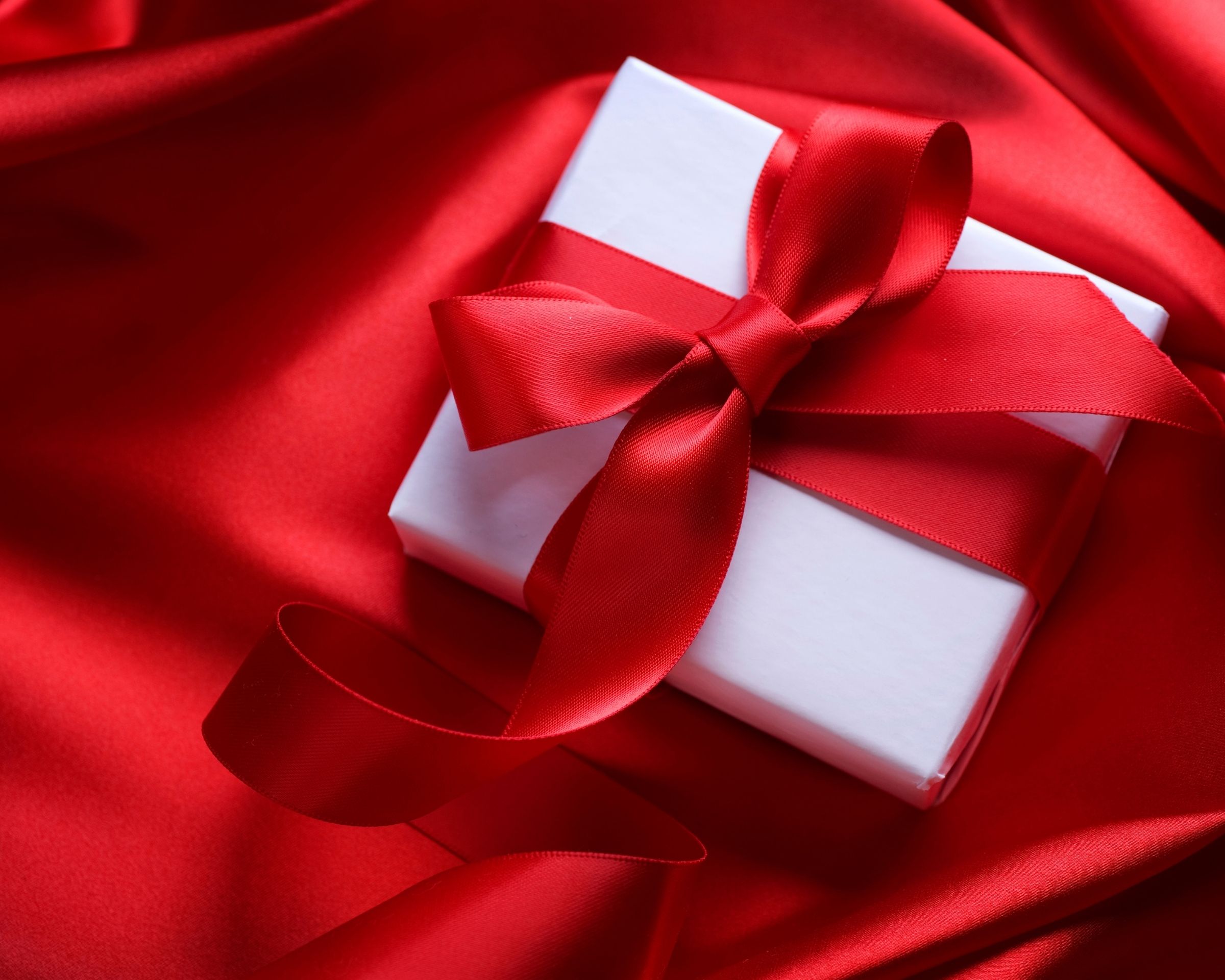 Bielizna na walentynki: doskonały prezent dla kobiety